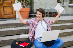 How to Balance Work and Study While Abroad